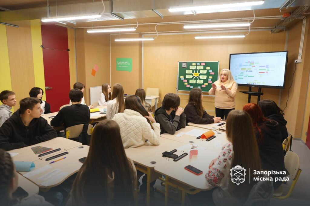 Локації для відпочинку та інтерактивні дошки: у Запоріжжі запрацювала нова підземна школа (ФОТО, ВІДЕО)