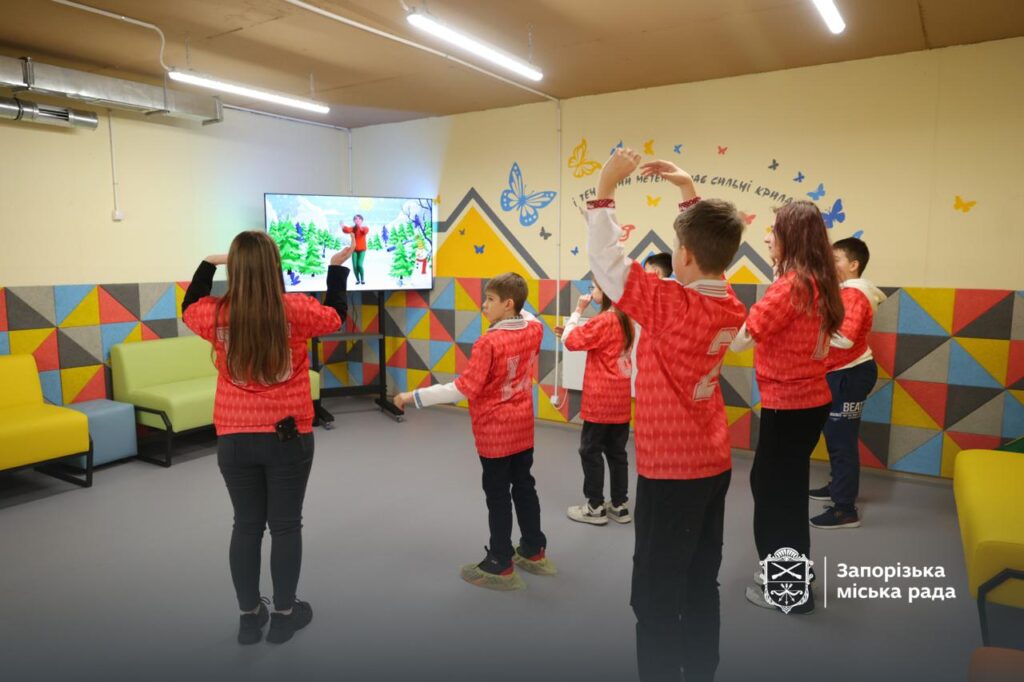 Локації для відпочинку та інтерактивні дошки: у Запоріжжі запрацювала нова підземна школа (ФОТО, ВІДЕО)