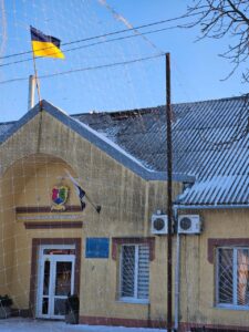 Пошкоджено адмінбудівлю: росіяни атакували дроном Запорізький район