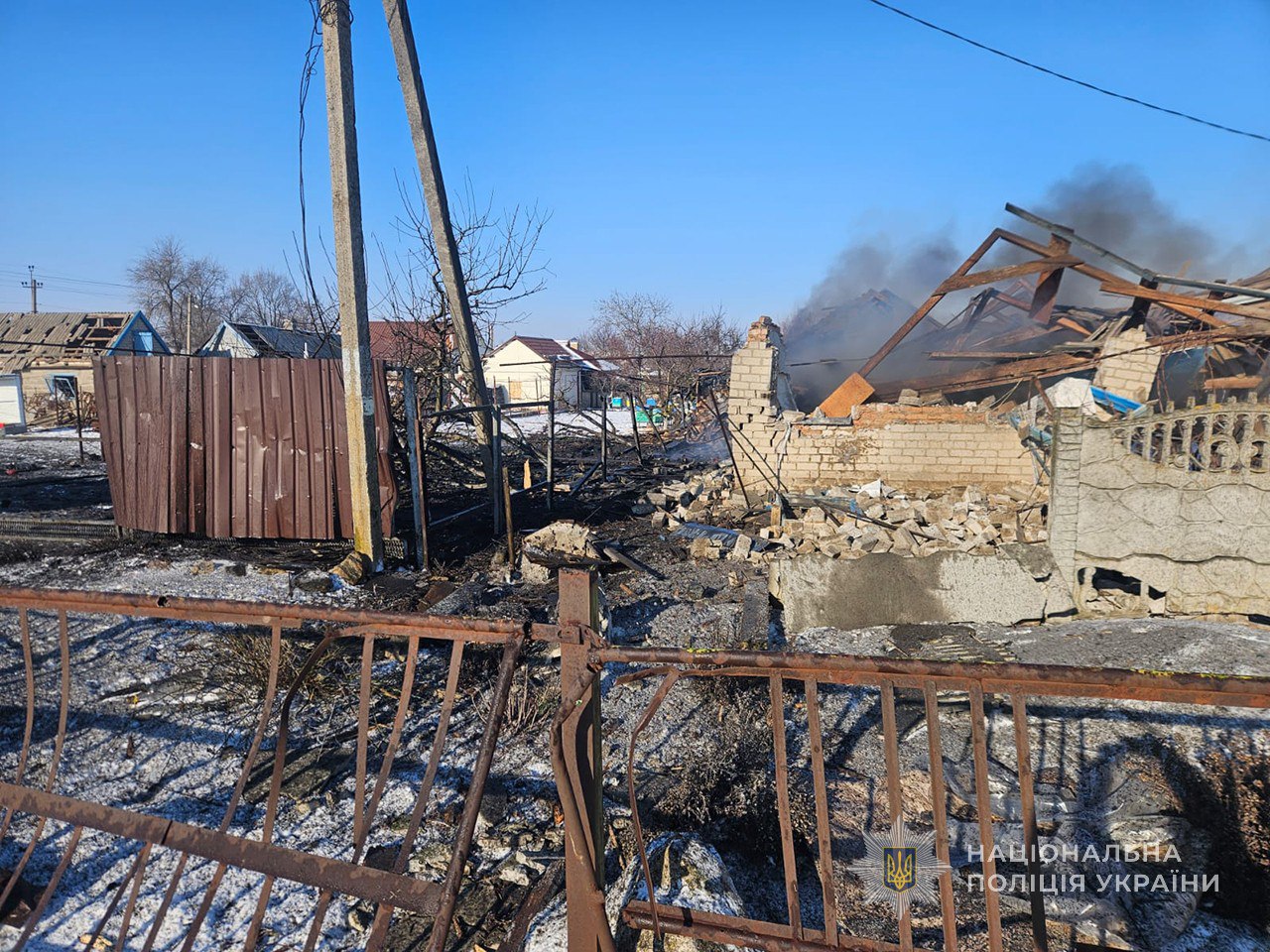 Зруйновано будинки та пошкоджено ТЦ: наслідки російських ударів по Запорізькій області 21 січня, - ФОТО