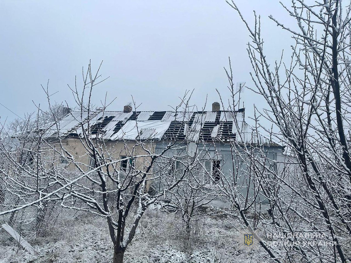 Пошкоджено багатоповерхівки та машини: наслідки російських ударів по Запорізькій області 24 січня, - ФОТО
