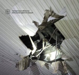 Росіяни вдарили по автозаправці у Запоріжжі: поранено жінку