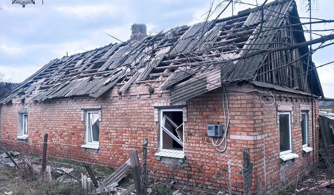 Враг обстрелял 32 населенных пункта Запорожской области: ранены женщина и мужчина