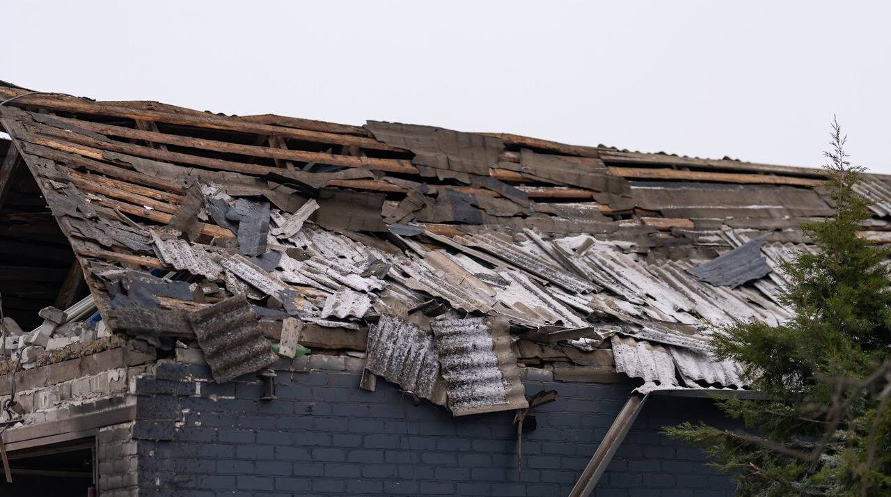 Восемь обстрелов за десять дней: из-за ударов РФ в Шевченковском районе Запорожья повреждено более ста домов, — ФОТО