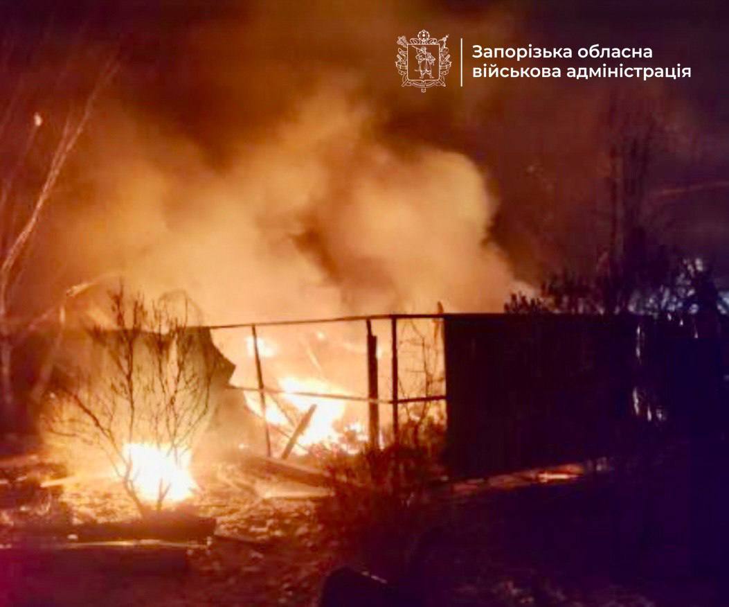 Ворожий удар по Вільнянську: троє людей загинуло, ще одна отримала поранення