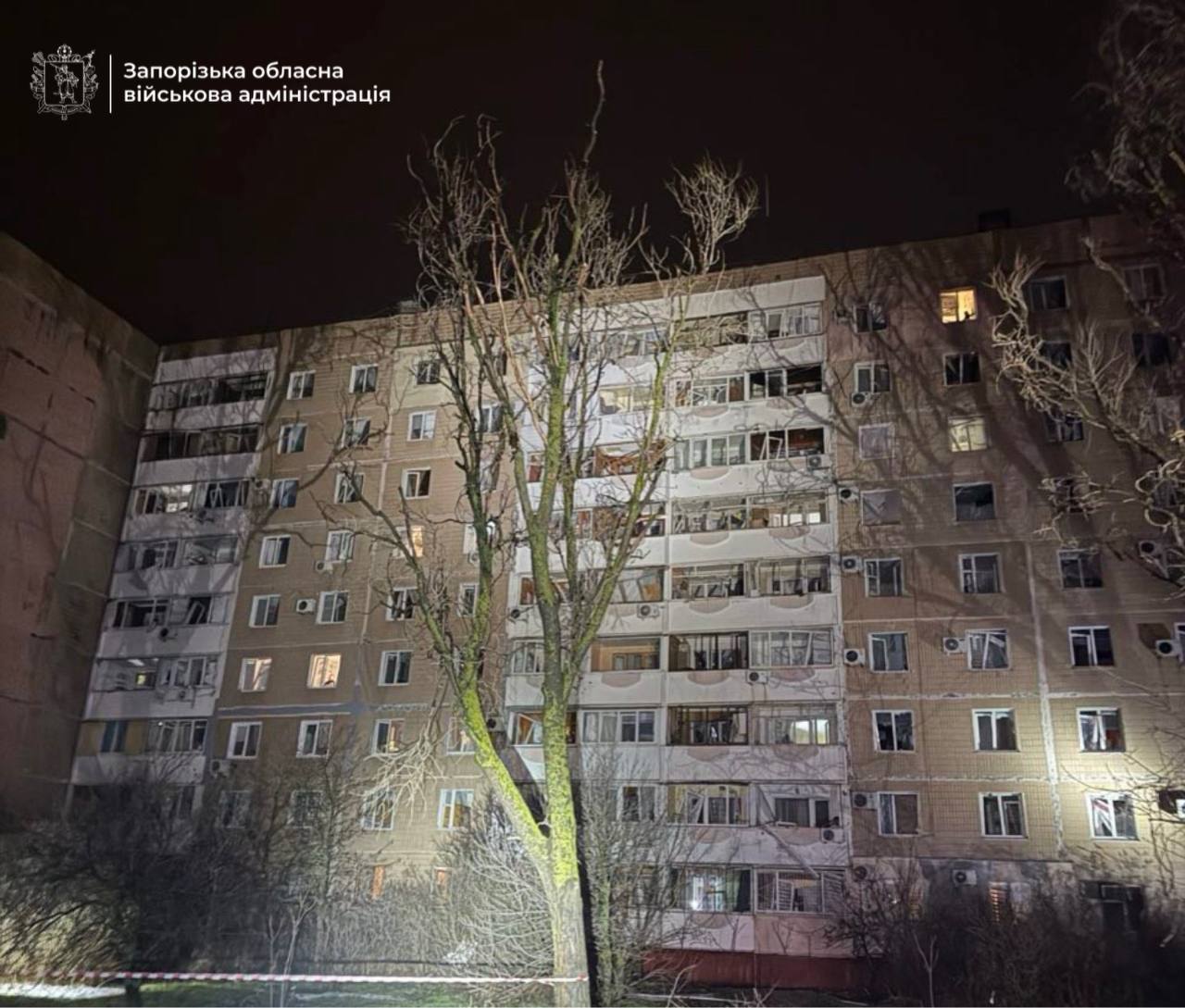 Росіяни завдали повторний удар по Запоріжжю: пошкоджено багатоповерхівку та поранено людей, — ФОТО, ВІДЕО
