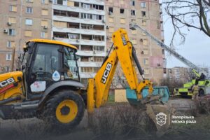 Збільшилася кількість пошкоджених будинків у Космічному районі Запоріжжя, який постраждав від російських ударів 29 січня (ВІДЕО)