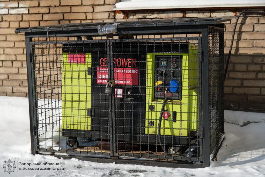Заряд гаджетів, інтернет та тепло: у Запорізькій області до роботи готові 403 «пункти незламності» (ФОТО, ВІДЕО)