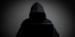 «Прибыльные задания» в интернете: жительница Запорожья потеряла деньги, попав в ловушку аферистов (ВИДЕО)