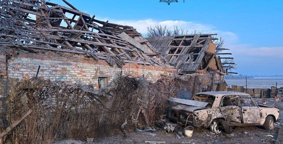 Двоє поранених та 48 повідомлень про пошкодження: ворог вдарив по 26 населених пунктах Запорізької області за добу