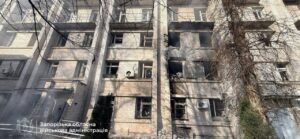 Ворог вдарив по запорізькому пологовому будинку: є постраждалі, — ФОТО, ВІДЕО