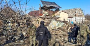 Повторный удар по Запорожью: частично разрушен дом и повреждены дома рядом, — ФОТО