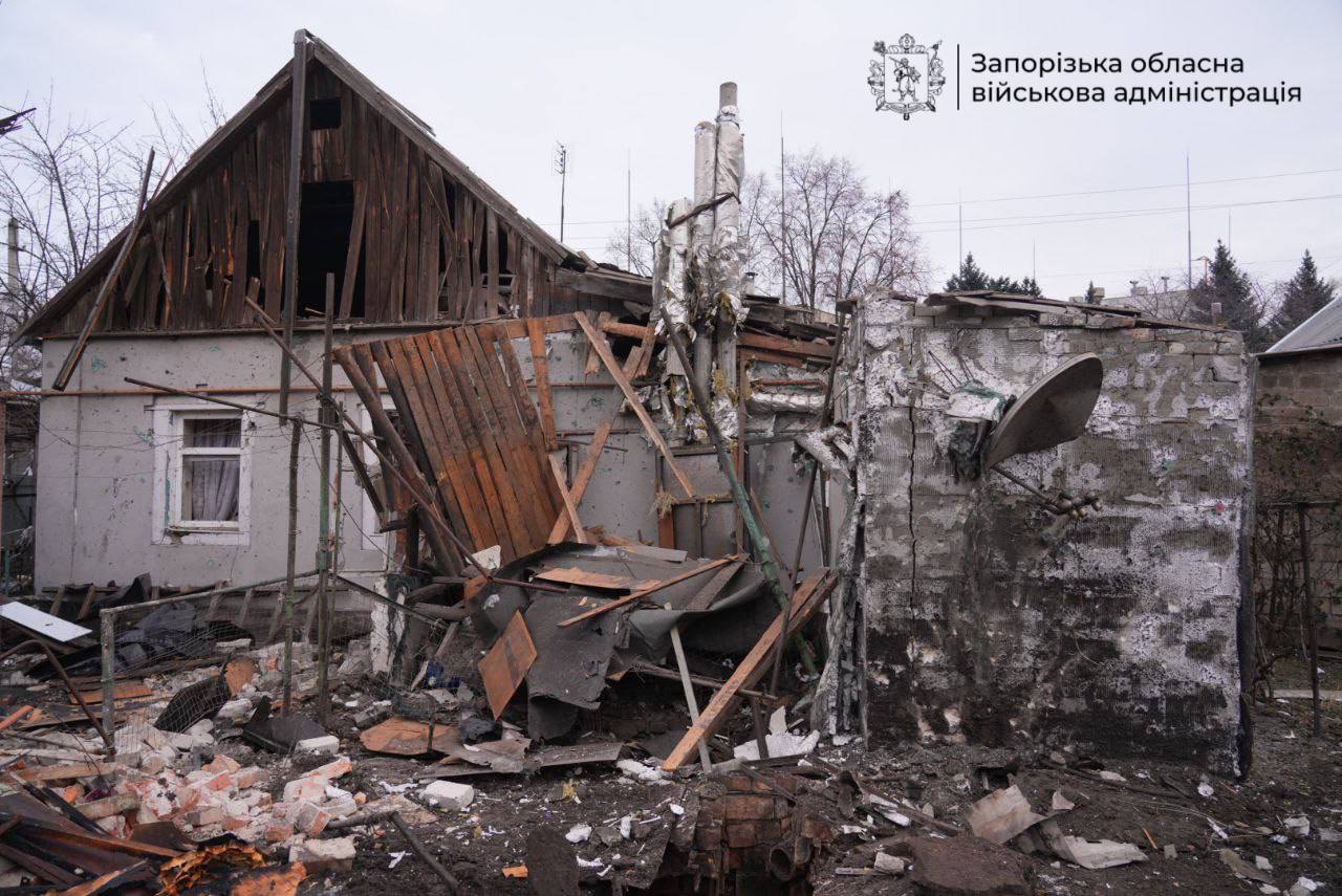 В результате российской атаки Запорожья 2 февраля повреждено 17 домов
