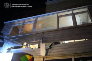 Пошкоджено покрівлі, балкони та вікна: 18 запорізьких будинків пошкоджено внаслідок ворожих ударів