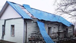 Під російські удари потрапили 32 населені пункти Запорізької області: загинули троє людей, є поранені та руйнування