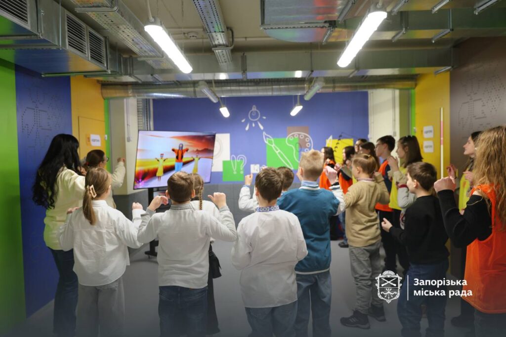 Лаунж-зона, буфет, спортивний куточок: у Запоріжжі відкрили нову підземну школу (ФОТО, ВІДЕО)