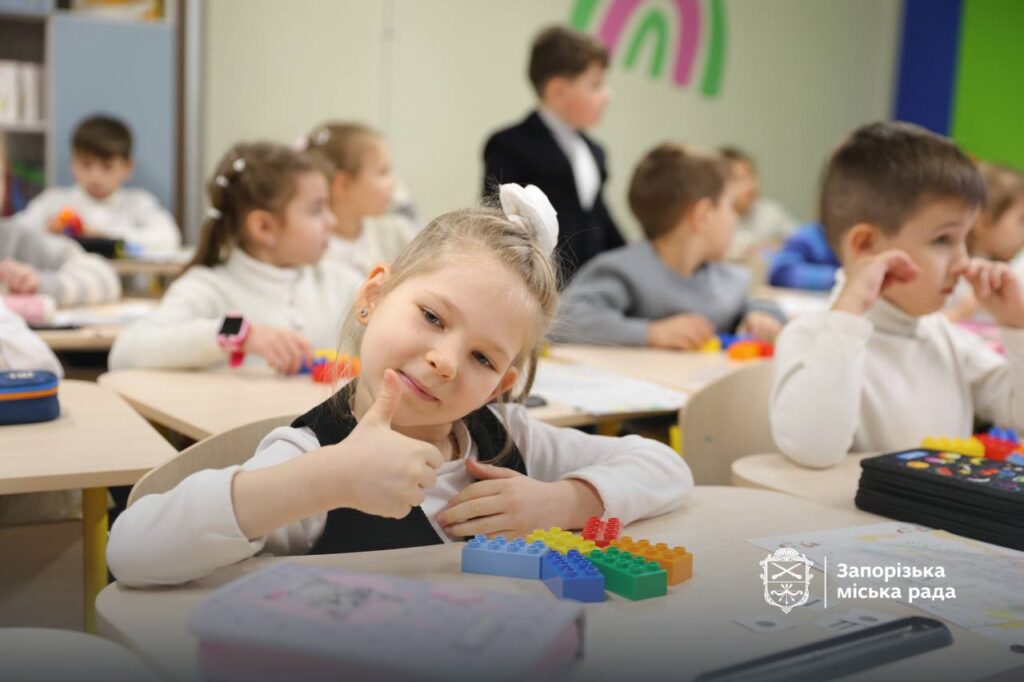 Лаунж-зона, буфет, спортивний куточок: у Запоріжжі відкрили нову підземну школу (ФОТО, ВІДЕО)