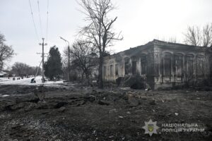 Пошкоджено будівлю автозаправки та магазини: наслідки російських ударів по Запорізькій області 5 лютого, — ФОТО