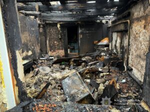 Пошкоджено багатоповерхівки та машини: наслідки російських ударів по Запорізькій області 7 лютого, — ФОТО