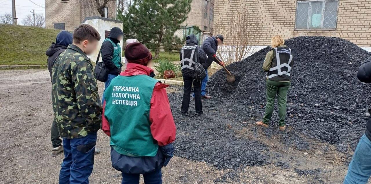 Растрата 3,5 миллиона бюджетных средств и опасные веществ в воздухе: в Запорожской области будут судить должностное лицо предприятия