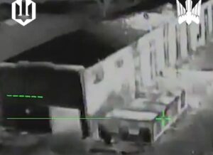 Сили безпілотних систем вдарили по дату-центру та складу росіян в Запорізькій області, — ВІДЕО
