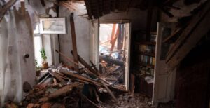 Вночі ворог атакував Запоріжжя «шахедом»: поранено три людини, пошкоджені приватні будинки, — ФОТО, ВІДЕО