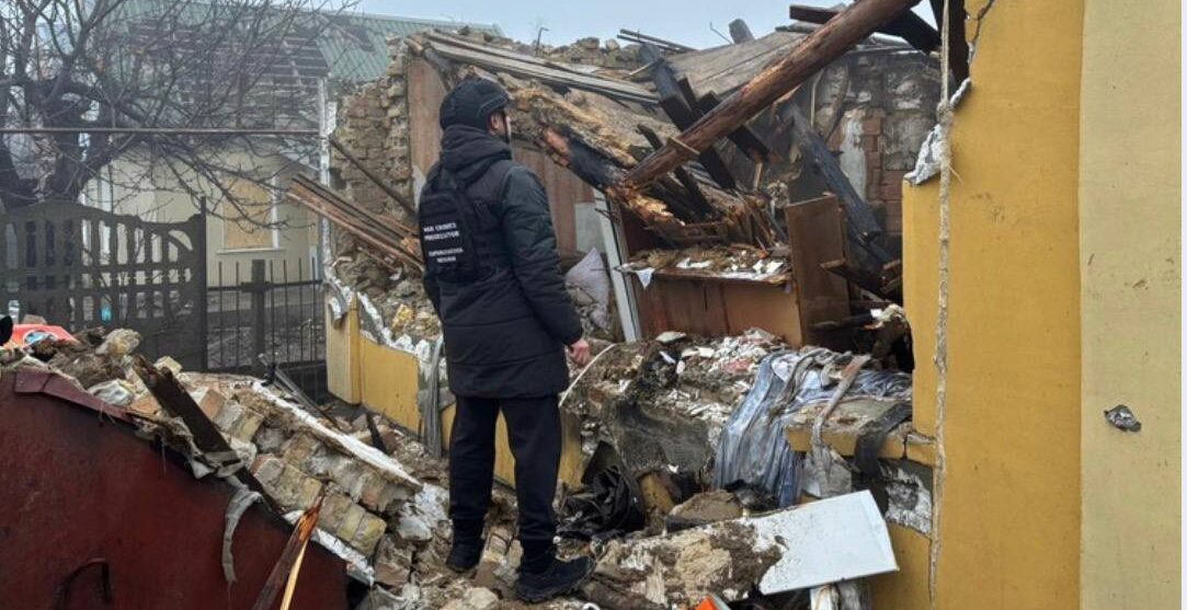 Нічні обстріли Запоріжжя та Запорізького району розслідують як воєнний злочин, — ФОТО