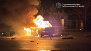 Поврежденные дома и машины: последствия российских ударов по Запорожью, — ФОТО