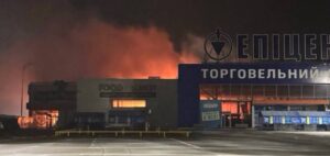 Подробиці нічної атаки на Запоріжжя: війська РФ запустили два десятки засобів ураження, пошкодження зафіксовані у трьох районах міста