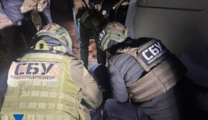 В Запорожье задержали сотрудники оборонного предприятия, который призывал к оккупации города: у него нашли портреты Сталина и Путина, — ФОТО