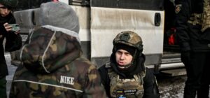 На вулицях — російські дрони на оптоволокні: з Таврійської громади евакуювали 20 людей, серед них є діти, — ФОТО, ВІДЕО