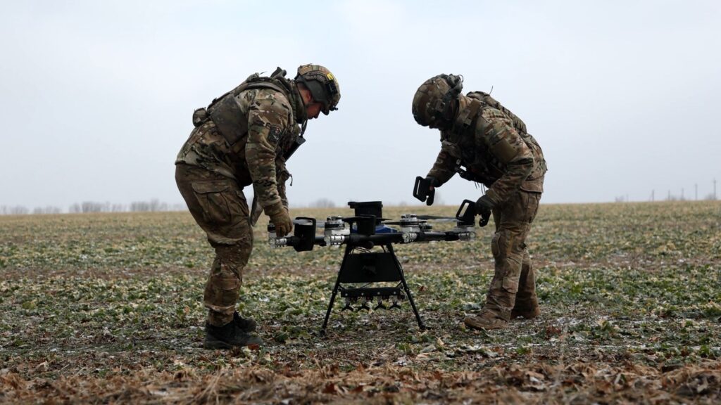 Мобільність для захисників: Метінвест передав пікапи для бригади «Хортиця»