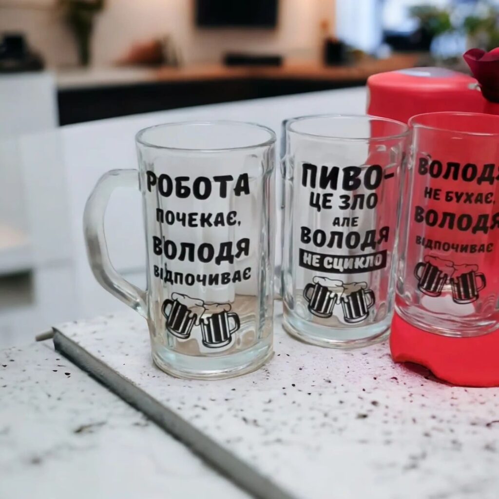 Унікальні дитячі подарунки з дерева, пластика та тестилю від Катерини Литвиненко.