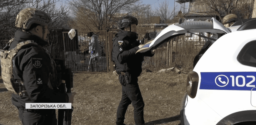 Загроза ударів та складна логістика: як волонтери та поліцейські евакуйовують мешканців прифронтових громад Запорізької області, — ВІДЕО