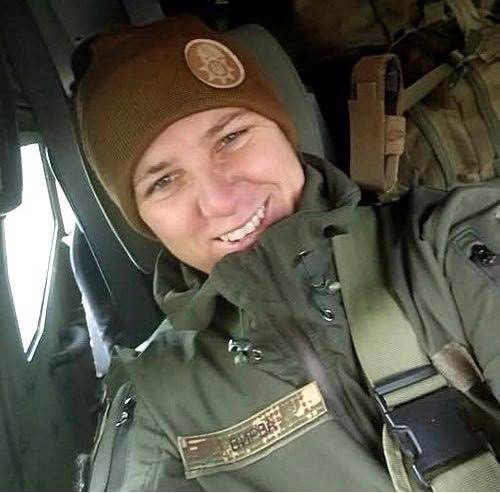 За особисту мужність і героїзм: військова з Запоріжжя Олександра Давиденко отримала звання Героя України