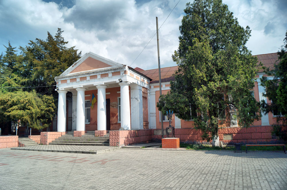 Під окупацією без медицини та права вибору: як живе Молочанська громада (ІНТЕРВ’Ю)