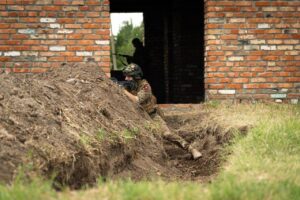 Дві тисячі дітей з Запорізької області окупанти планують залучити до військово-патріотичної гри