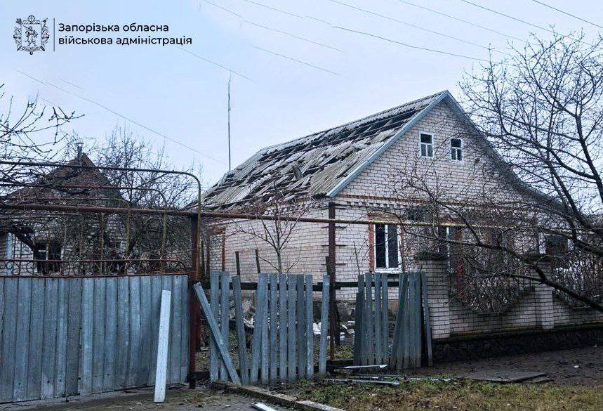 Атакували безпілотниками та били з авіації: ворог завдав 706 ударів по Запорізькій області