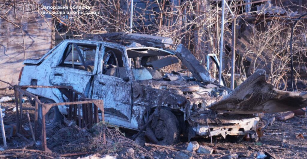 Вибухи у Запоріжжі: російські війська вдарили по житловій забудові, є поранені, — ФОТО, ВІДЕО