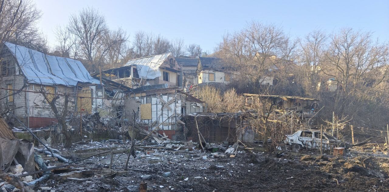 Вирви та засмічення територій: у Запоріжжі зафіксували екологічні наслідки обстрілу 11 березня, — ФОТО