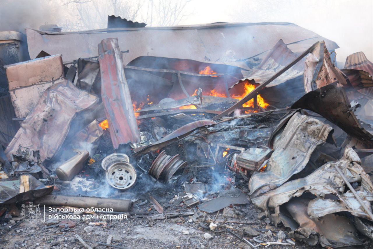 Ворог бив по 43 населених пунктах Запорізької області, надійшло 405 повідомлень про пошкодження: є загиблі та поранені