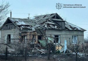 Повреждены дома и ранены люди: россияне нанесли 710 ударов по Запорожской области