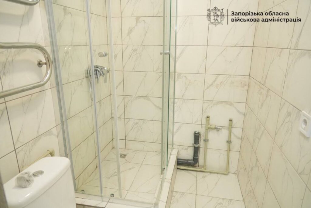 Люди повертаються у квартири: у Запоріжжі завершили відновлення багатоповерхівки по вулиці Незалежної України, яку зруйнував обстріл (ФОТО, ВІДЕО)