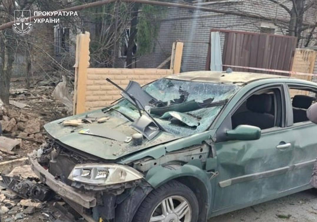 Двоє загиблих та шість поранених: російський удар по Запоріжжю розслідують як воєнний злочин
