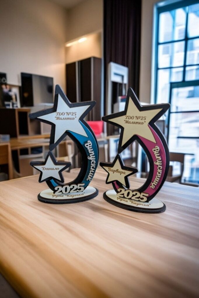 Унікальні дитячі подарунки з дерева, пластика та тестилю від Катерини Литвиненко.