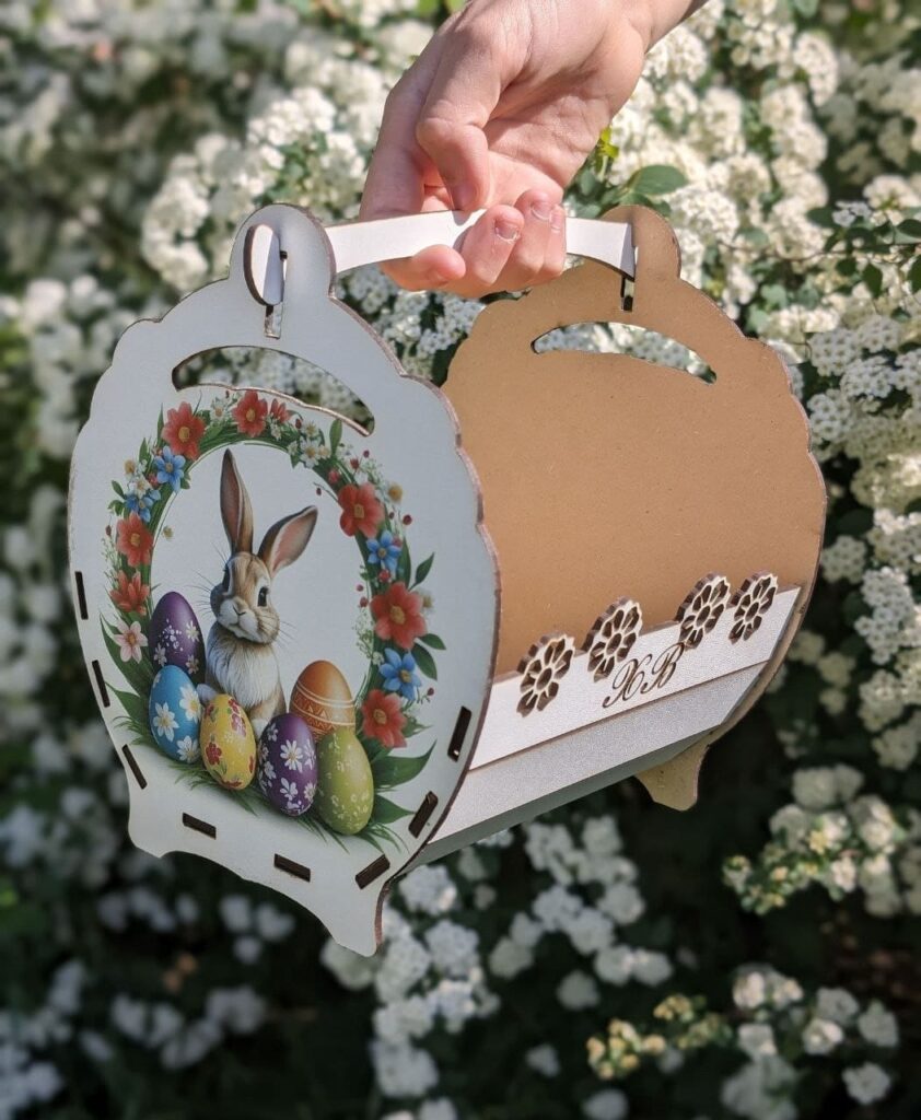 Унікальні дитячі подарунки з дерева, пластика та тестилю від Катерини Литвиненко.