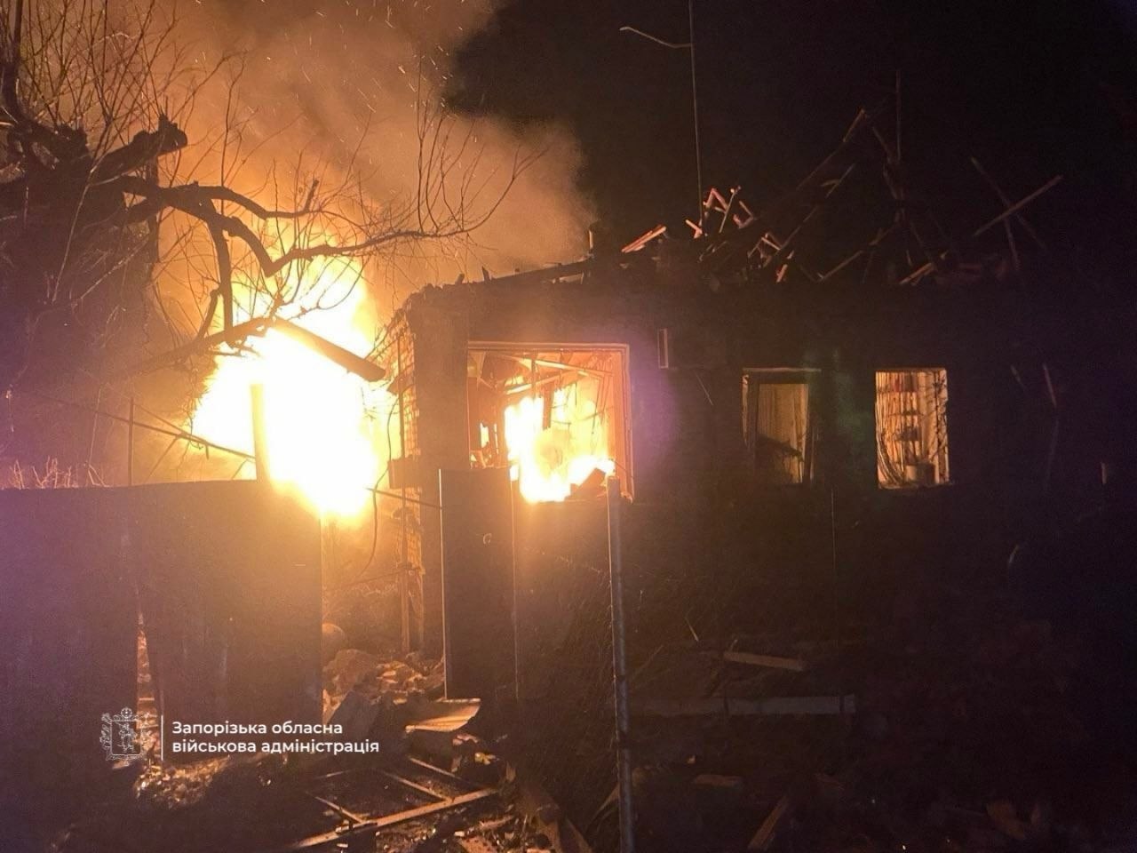 Вночі на Запоріжжя летіли безпілотники та ракети: є загиблий, поранені та руйнування, — ФОТО, ВІДЕО