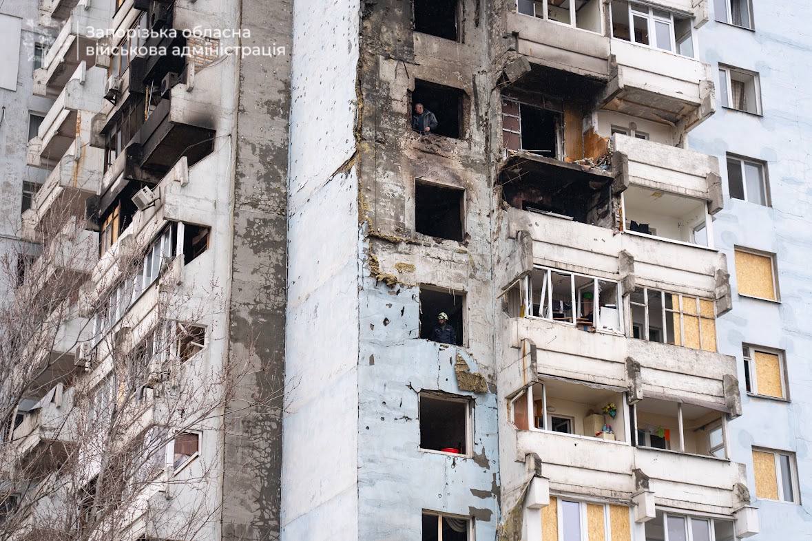 Ворожим комбінованим ударом у Запоріжжі пошкоджено 50 багатоповерхівок та 27 приватних будинків
