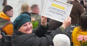Десятки відремонтованих квартир: у Запоріжжі 22 родини переселенців отримали сертифікати на житло, — ФОТО, ВІДЕО