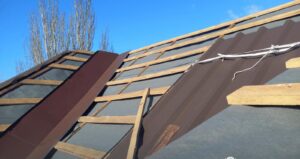 Удари по Запоріжжю 22 квітня: закрили вікна у п'ятьох будинках, першочергові роботи виконані